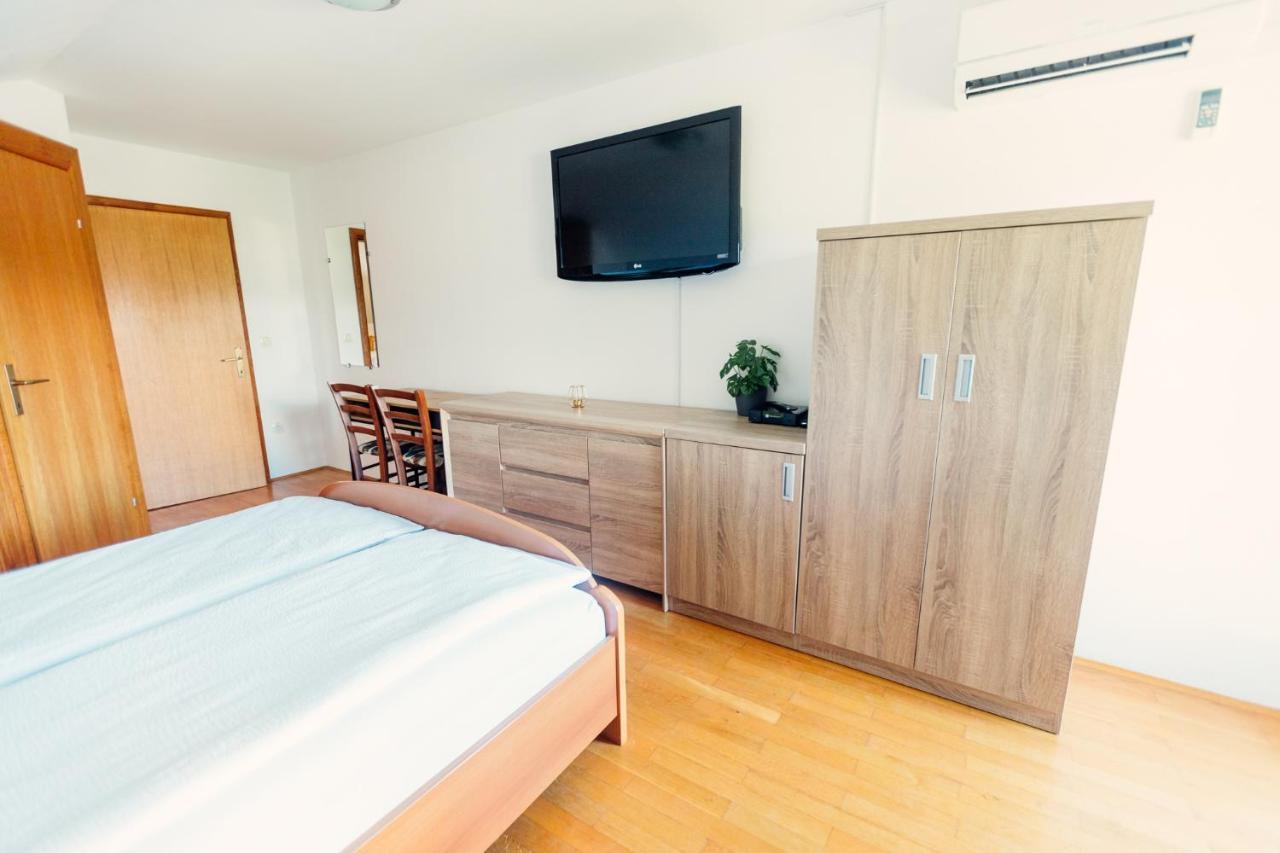 Frankovic Bed&Breakfast Vinica Exterior photo